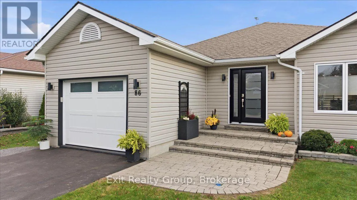 86 SANDBANKS COURT