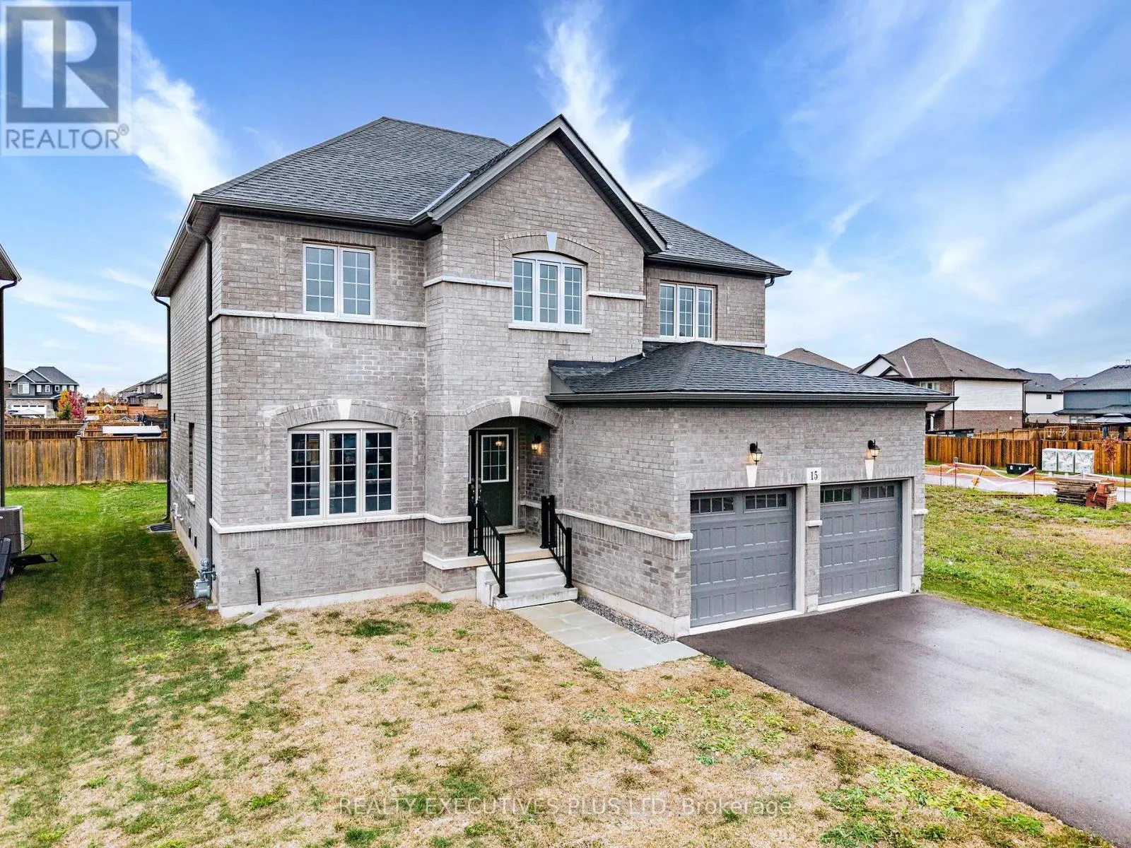 15 VENTURE WAY