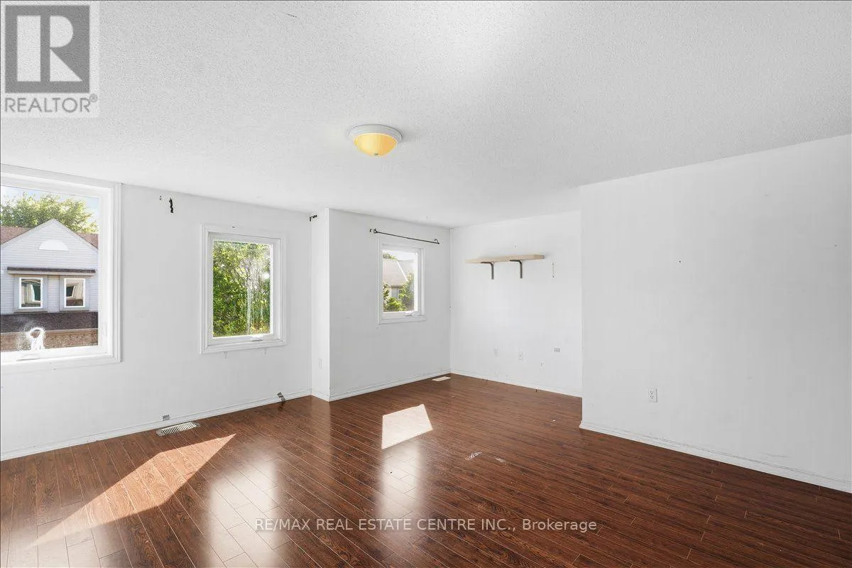 15 ROEHAMPTON CRESCENT