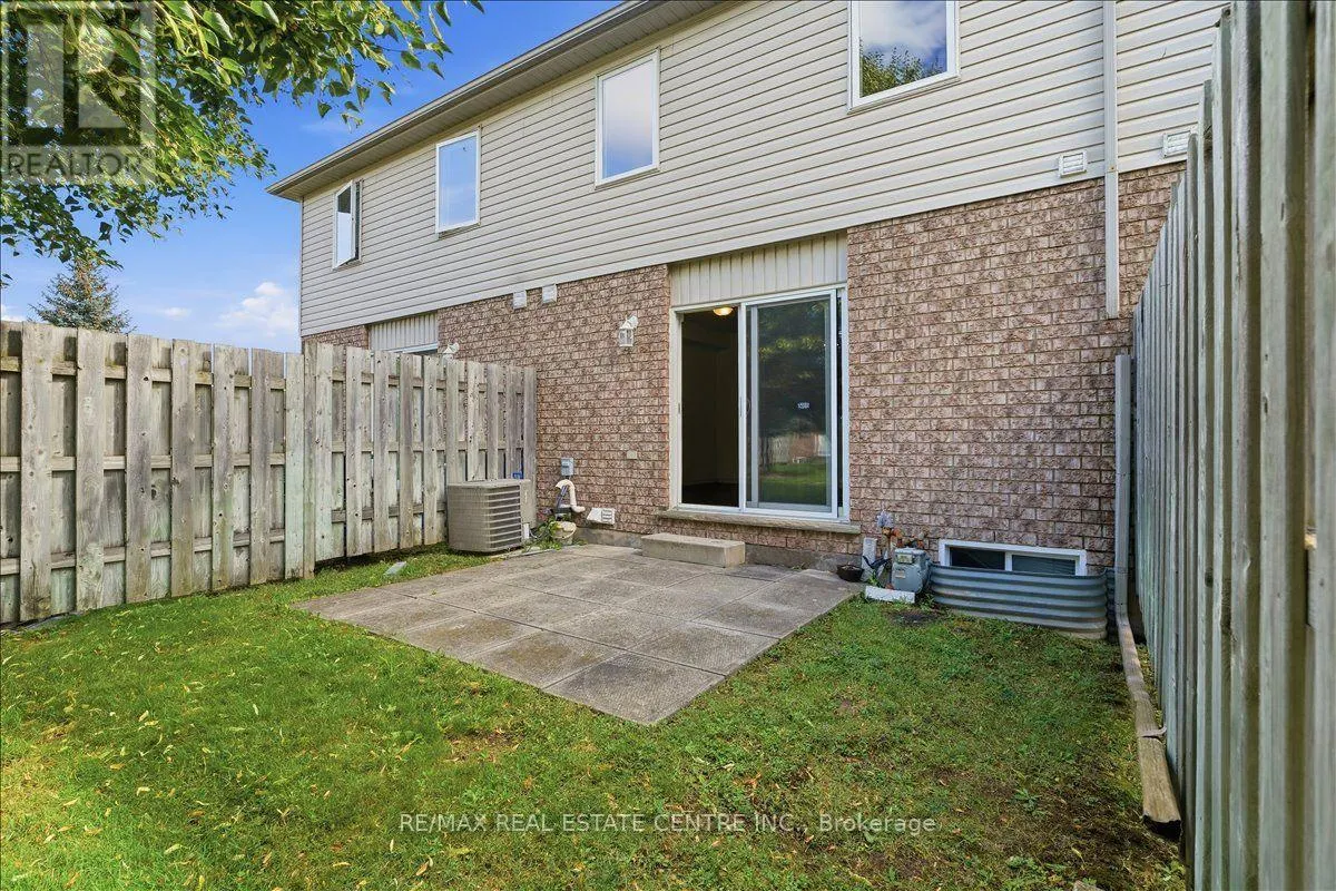 15 ROEHAMPTON CRESCENT