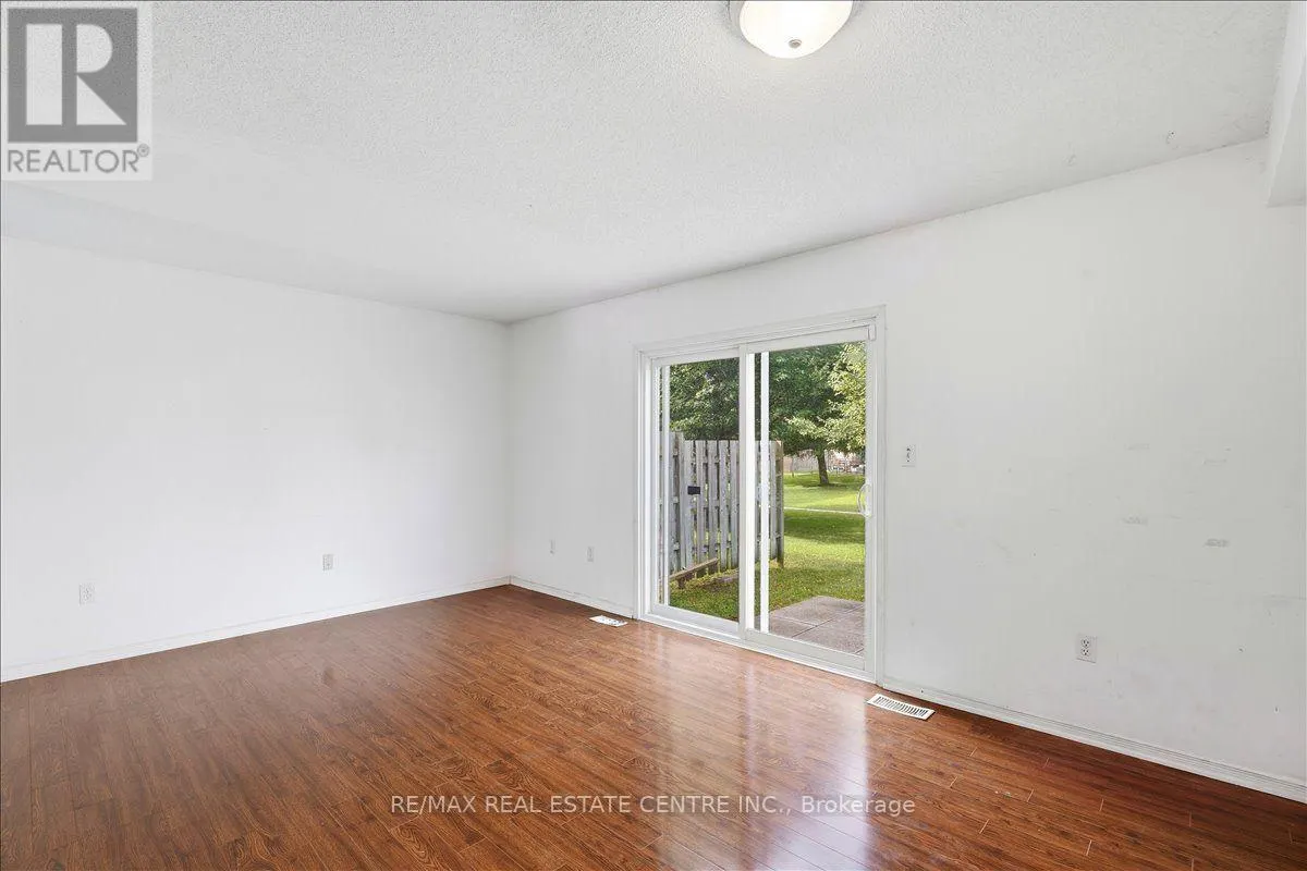 15 ROEHAMPTON CRESCENT