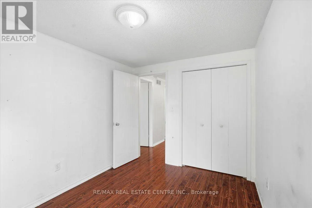 15 ROEHAMPTON CRESCENT
