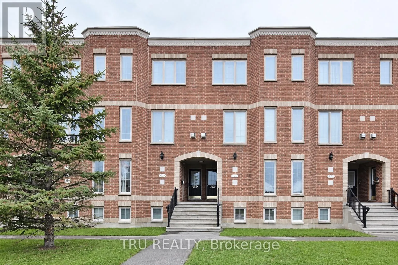 4 - 835 LONGFIELDS DRIVE