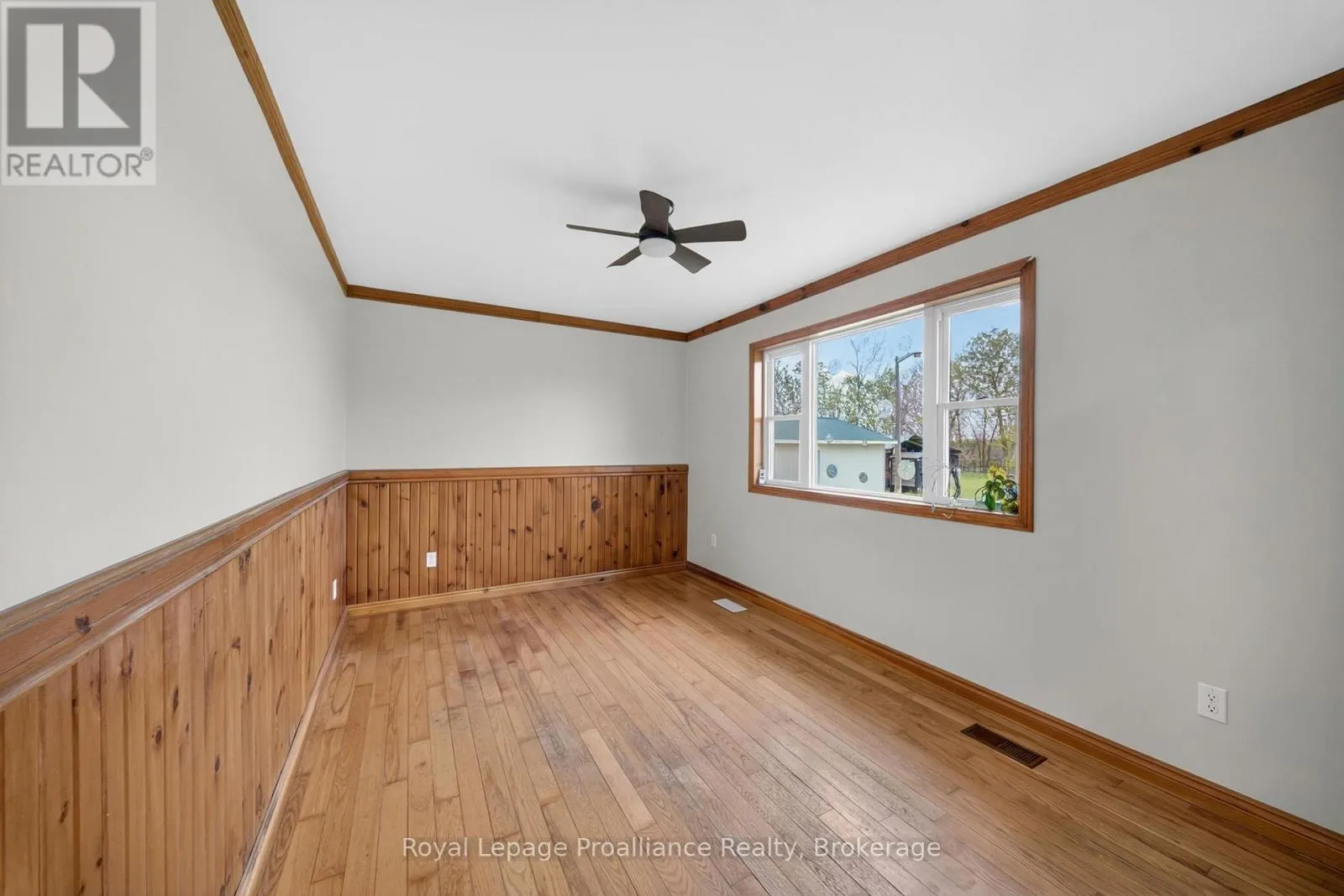 235 EAST HUNGERFORD ROAD