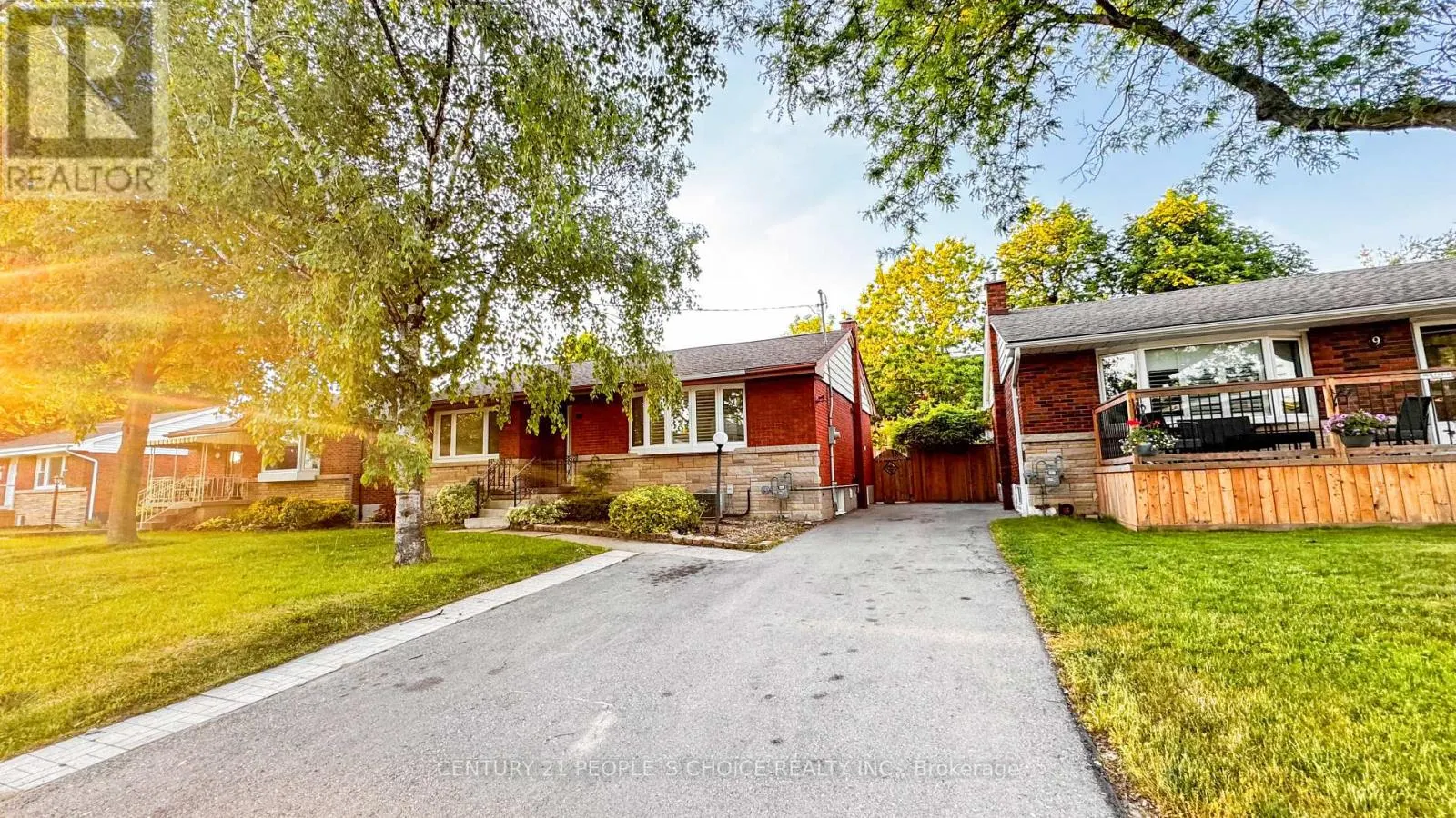 7 HARDALE CRESCENT