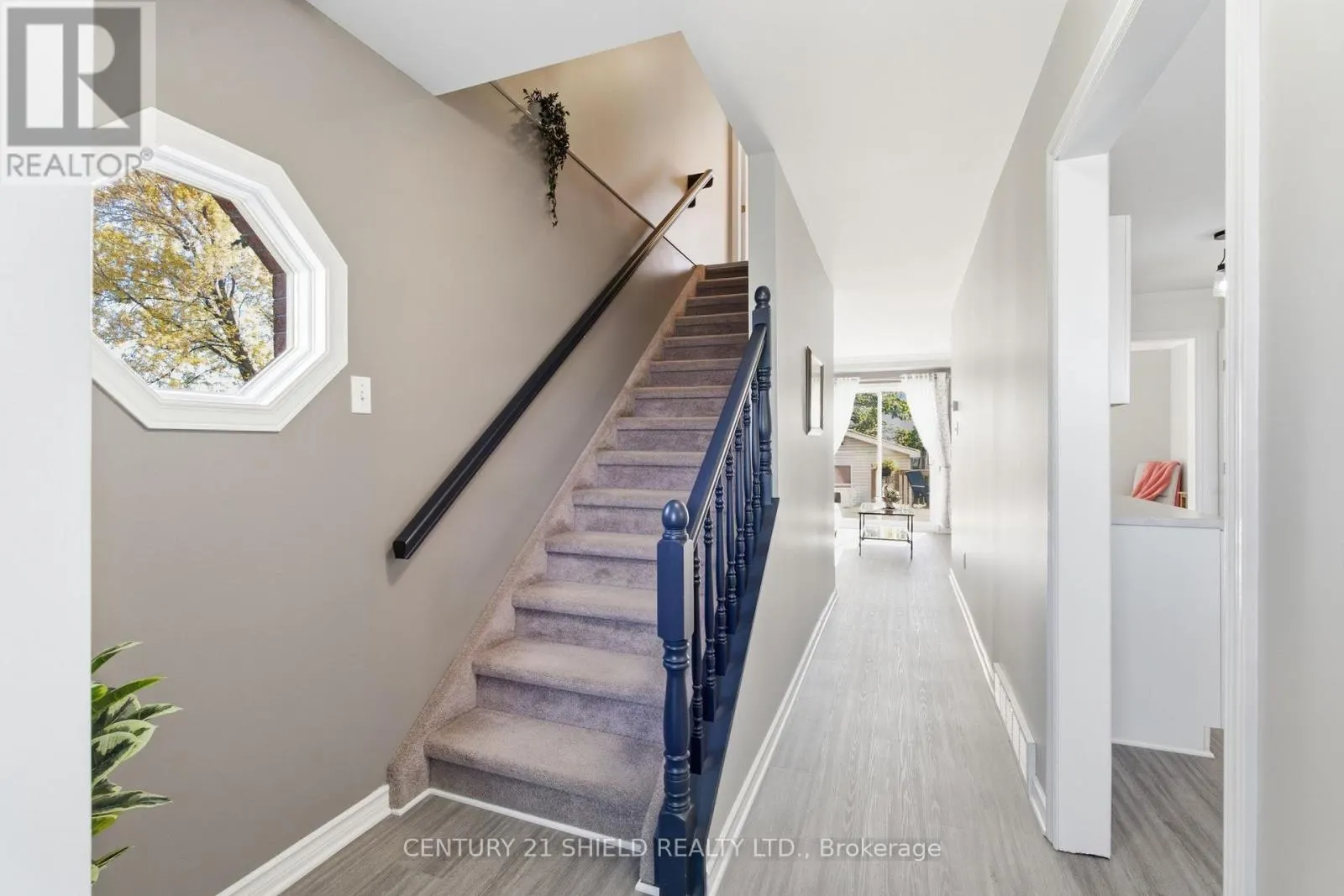 827 ALEXANDER AVENUE