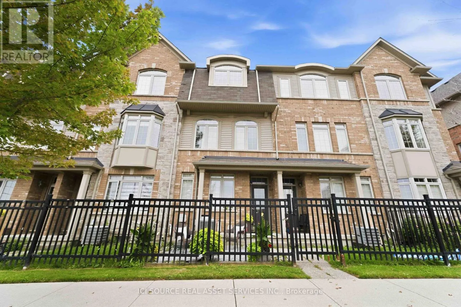 65 - 541 WINSTON ROAD