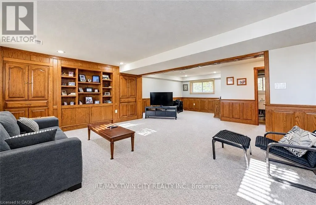 499 EAST RIVER ROAD