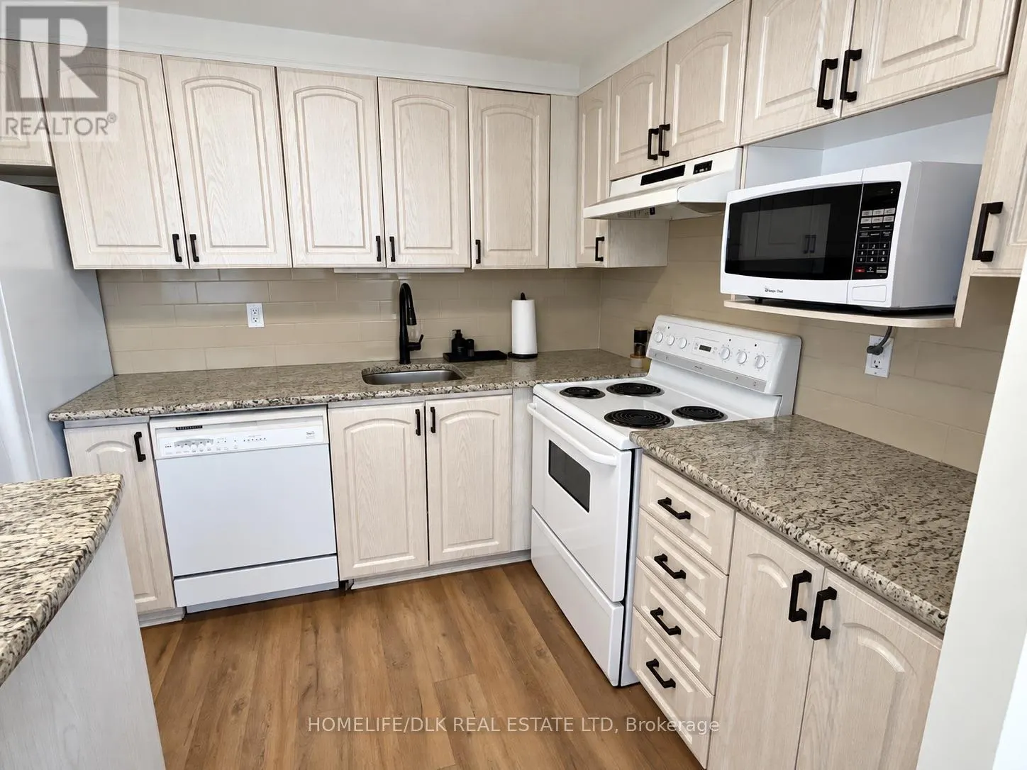 607 - 109 KING STREET E