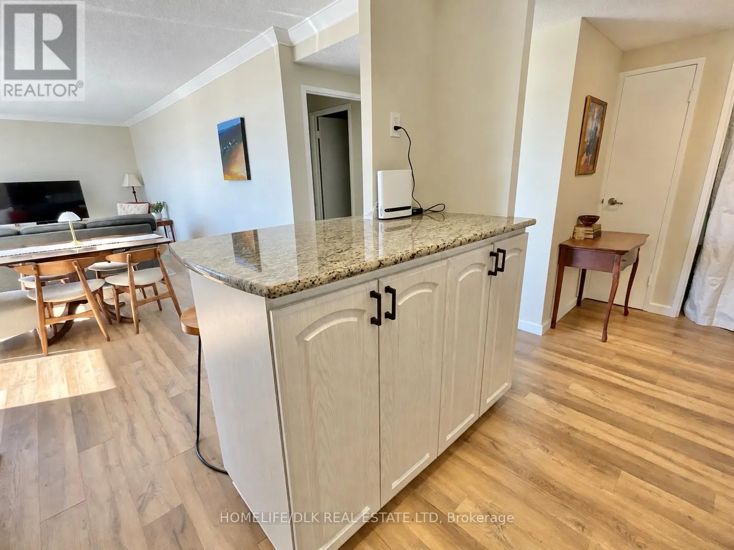 607 - 109 KING STREET E