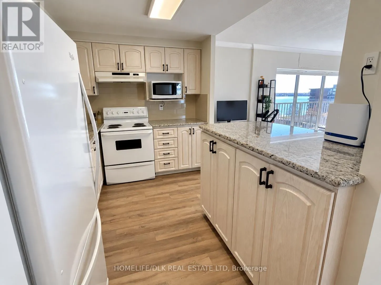 607 - 109 KING STREET E