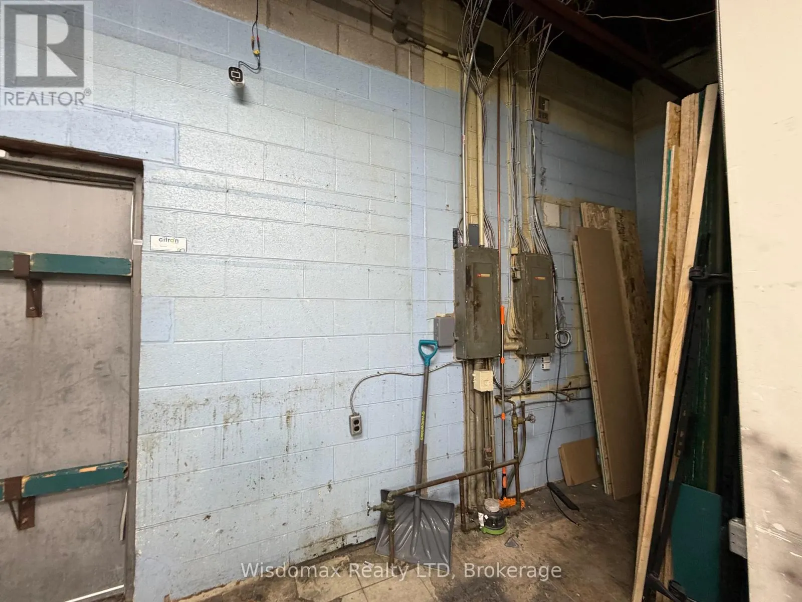 9 - 120 WELLAND AVENUE #9