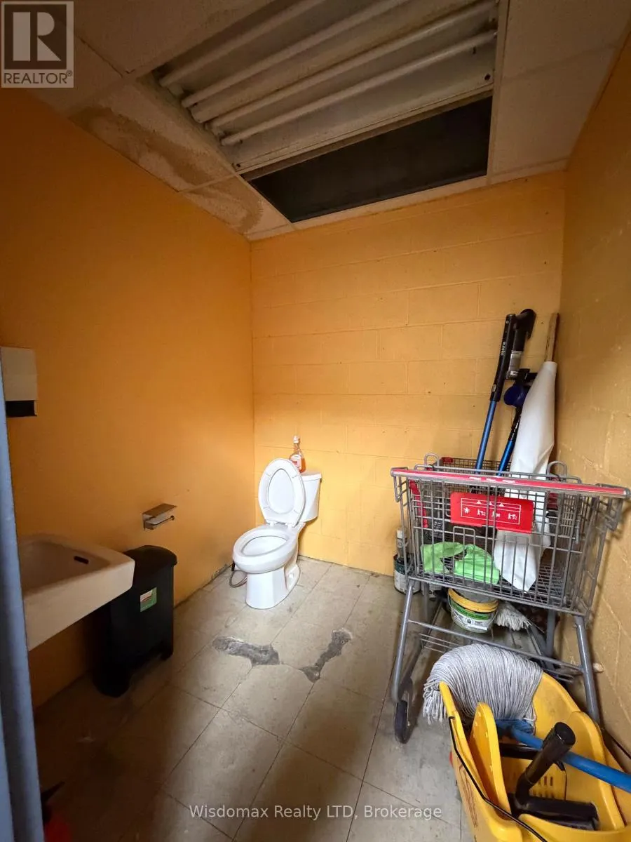 9 - 120 WELLAND AVENUE #9
