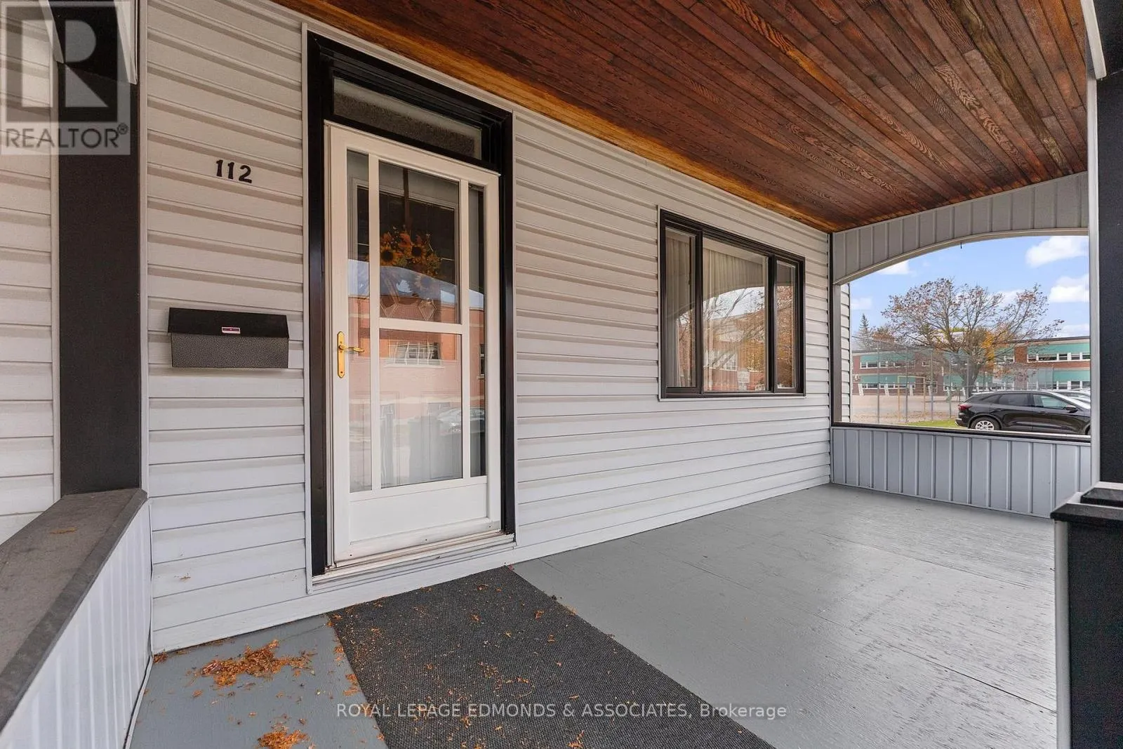 112 ISABELLA STREET