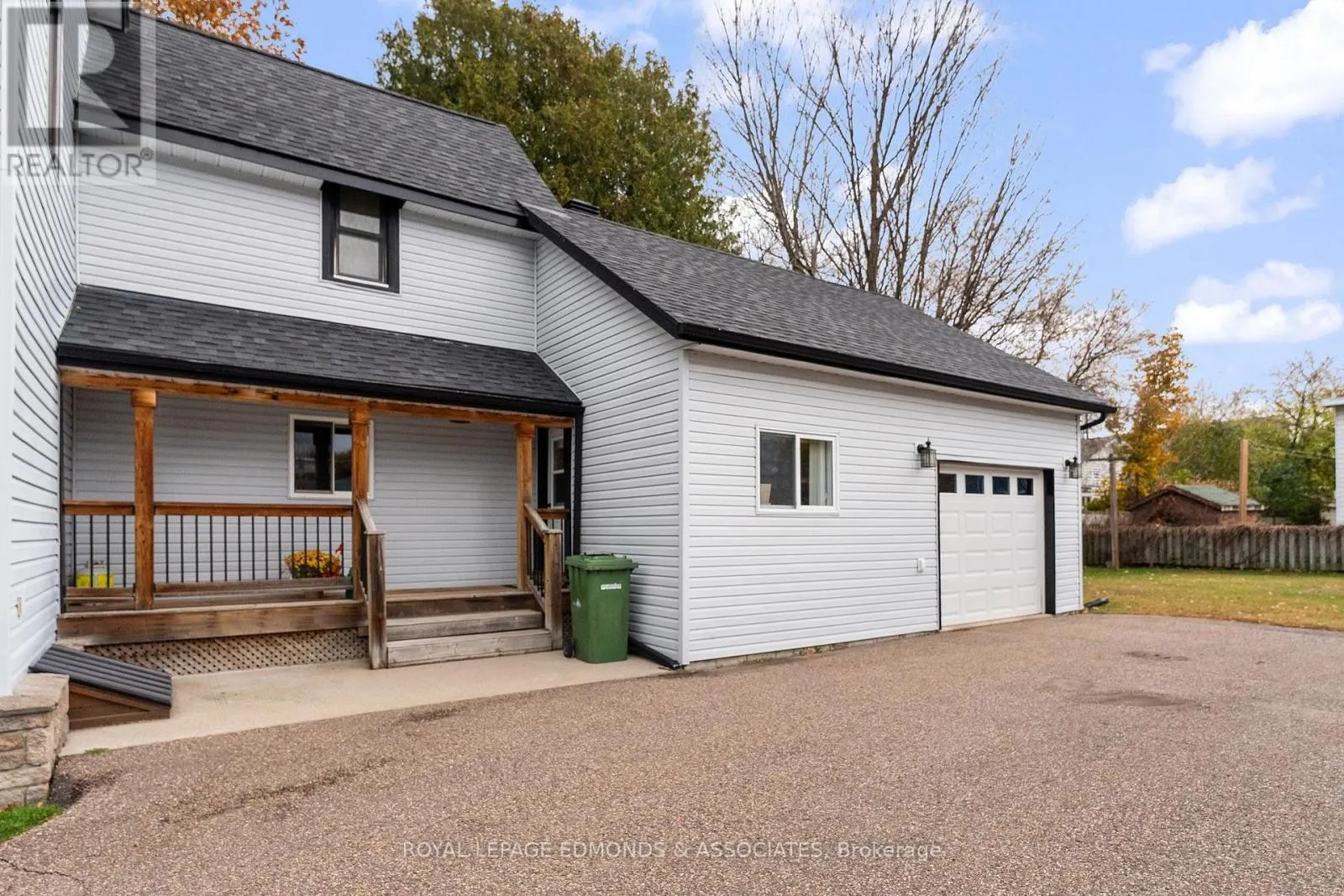 112 ISABELLA STREET