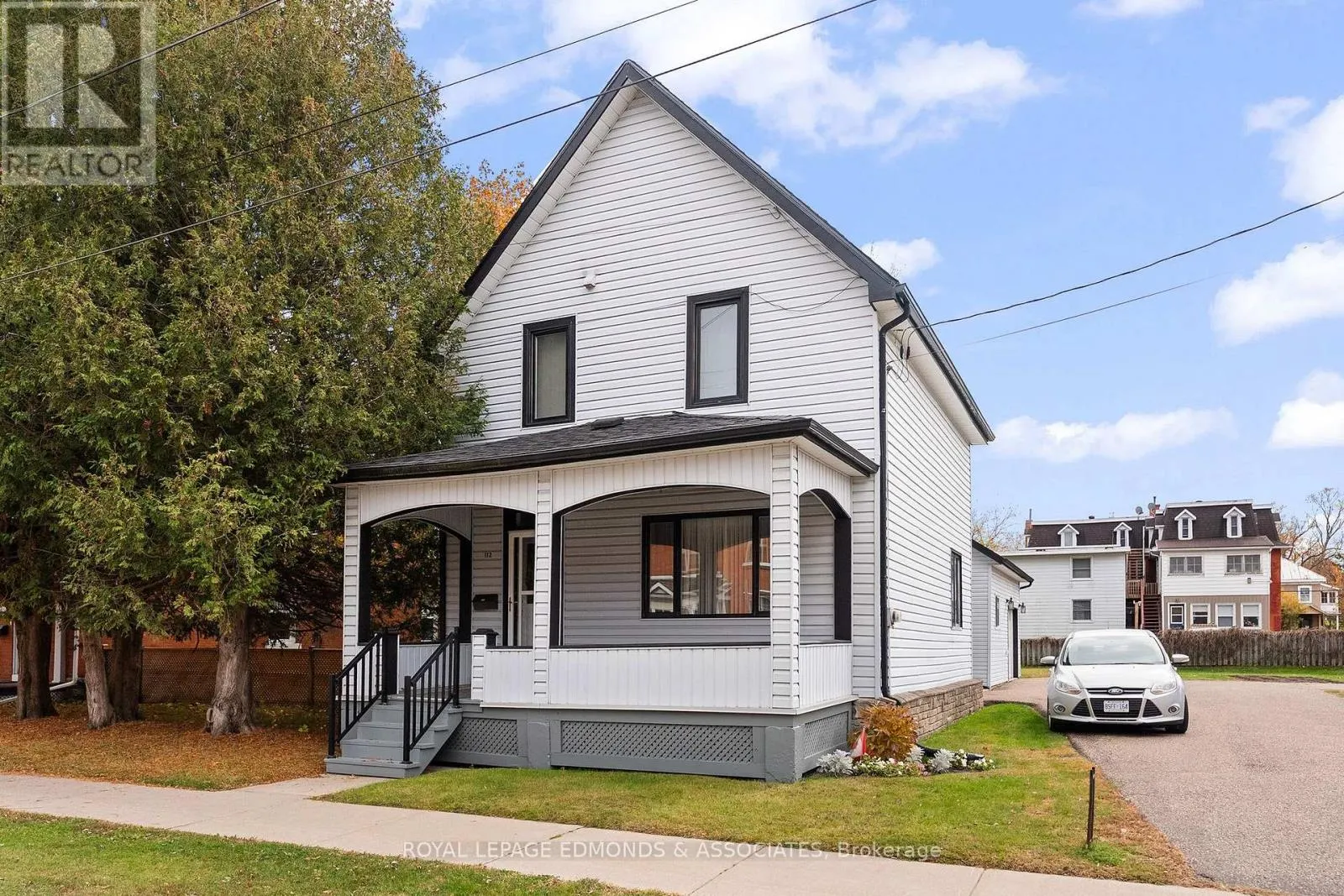 112 ISABELLA STREET