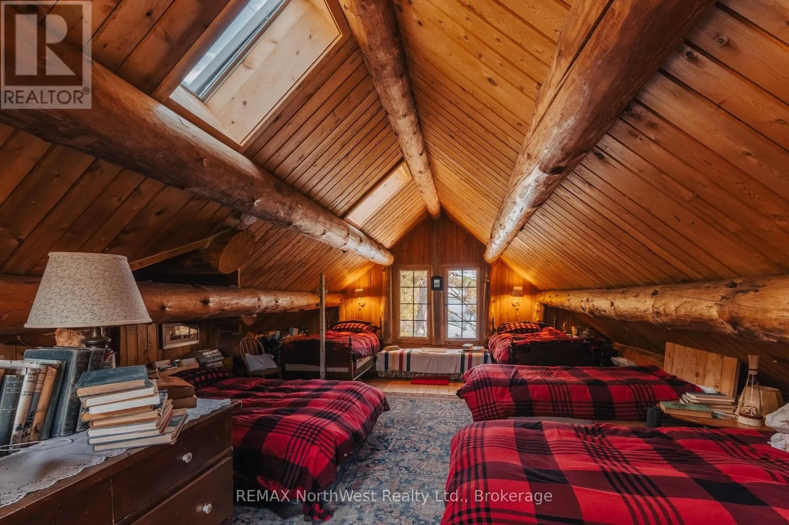 RAINY LAKE - 1 RED PINE ISLAND #Rainy Lake