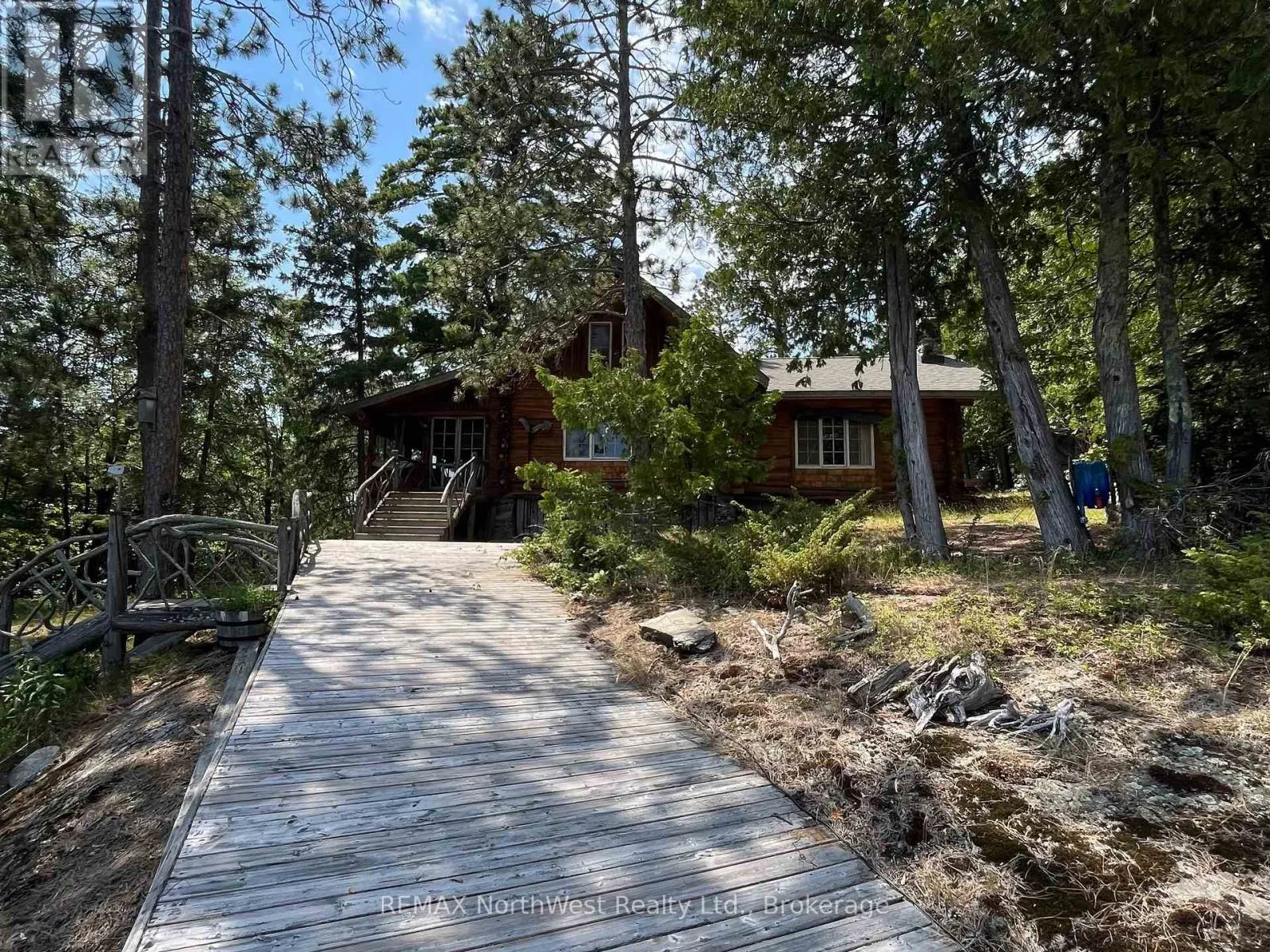 RAINY LAKE - 1 RED PINE ISLAND #Rainy Lake