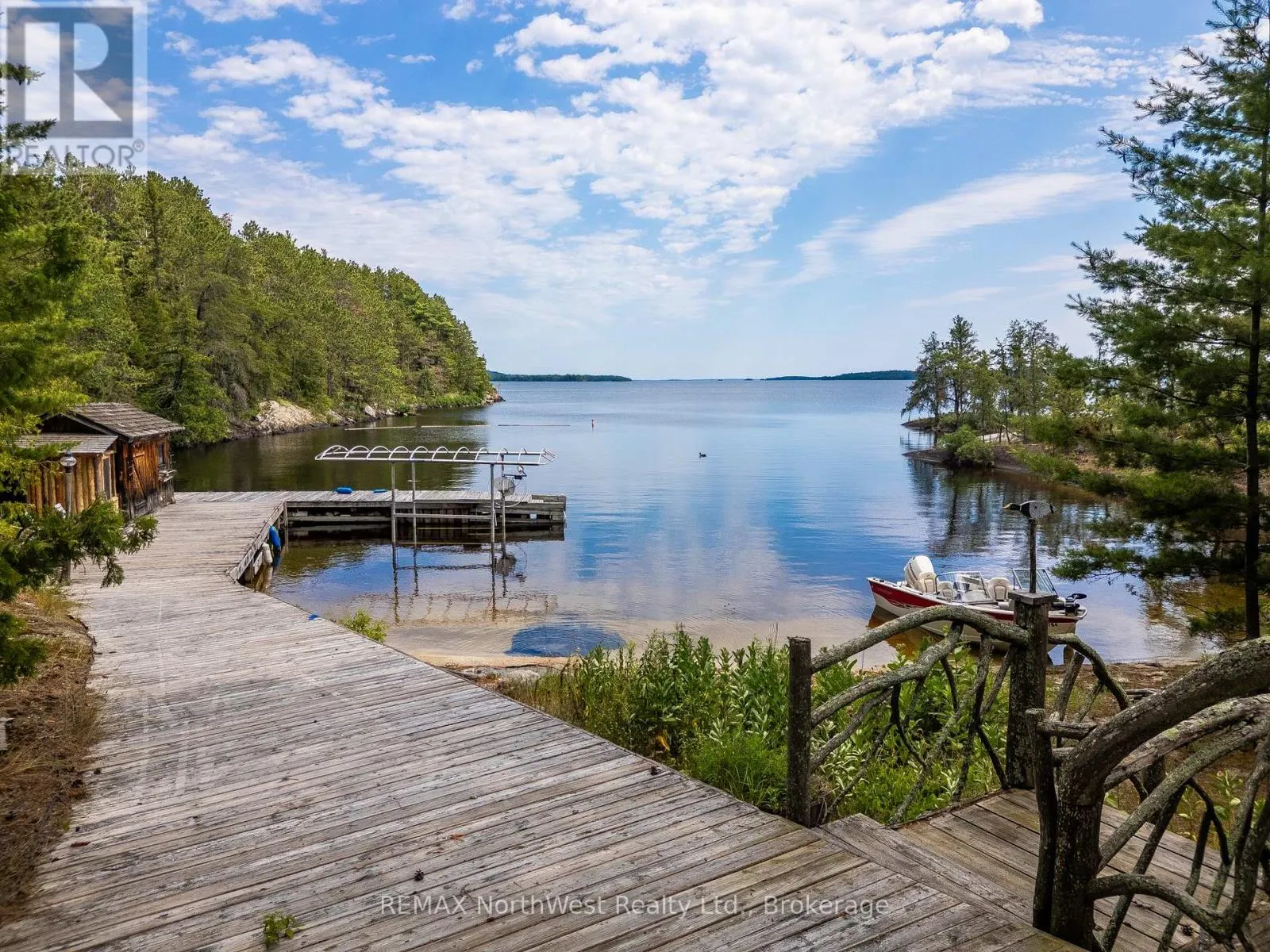 RAINY LAKE - 1 RED PINE ISLAND #Rainy Lake