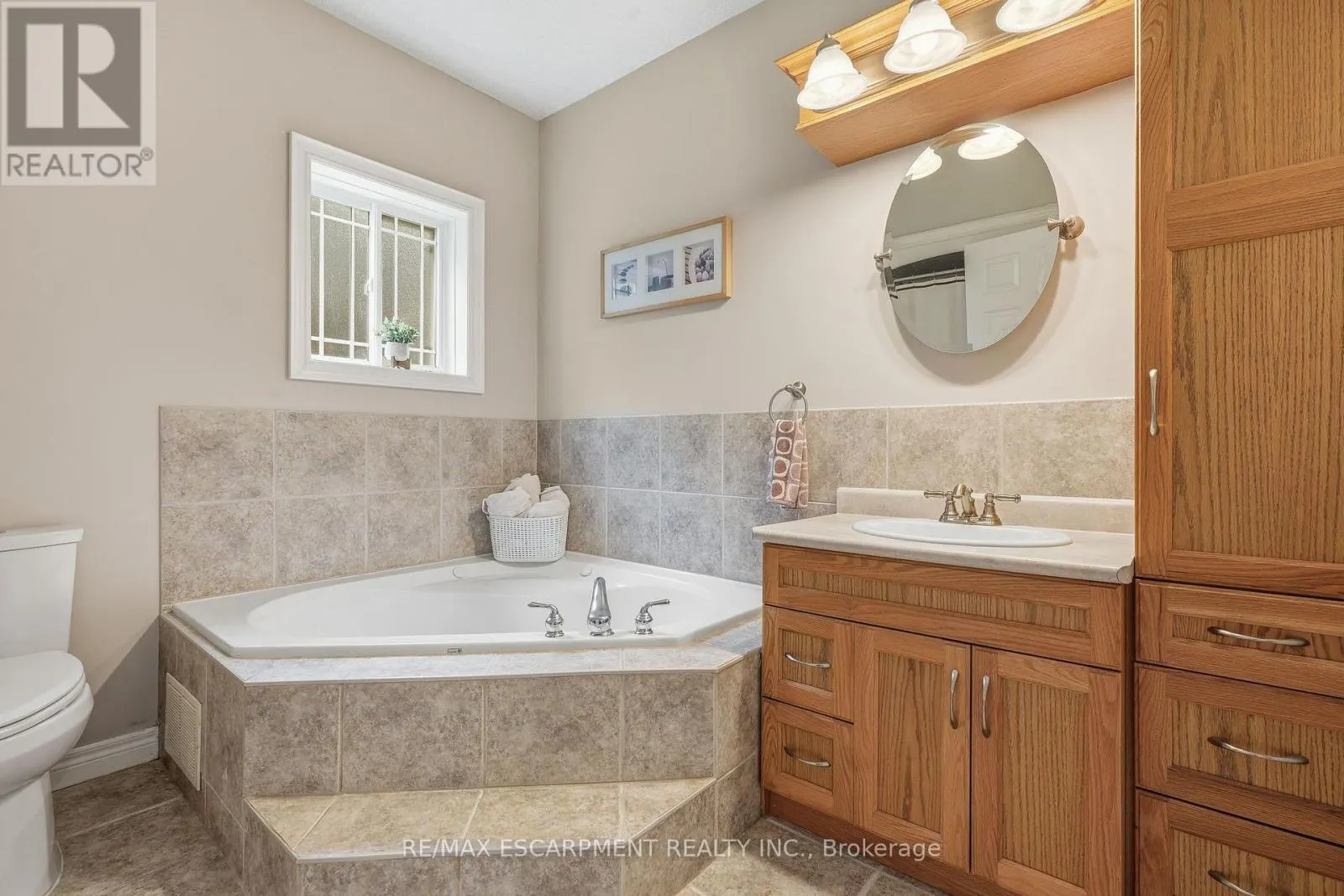 125 LANGLAW DRIVE