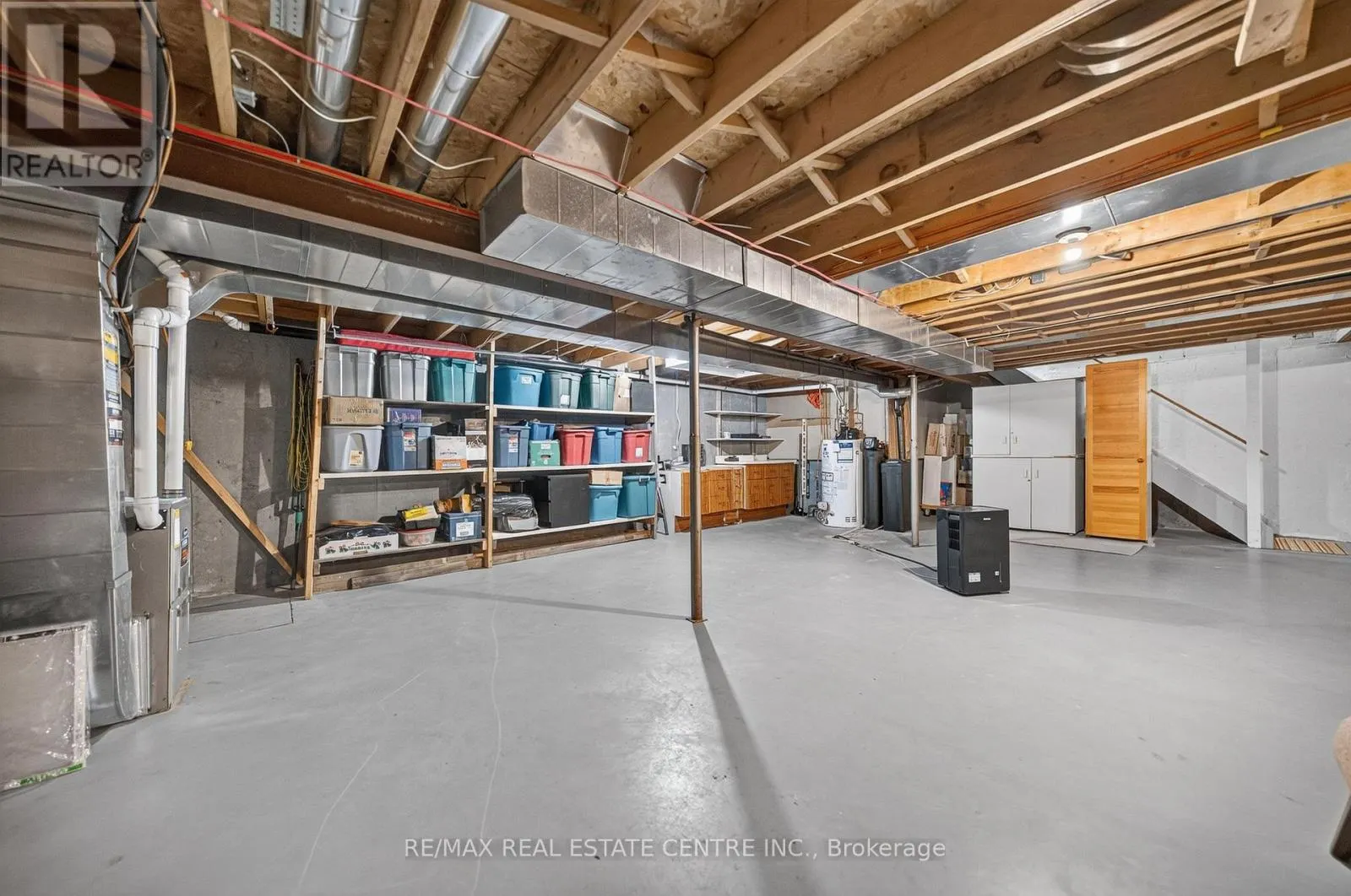 4 - 700 ERINBROOK DRIVE