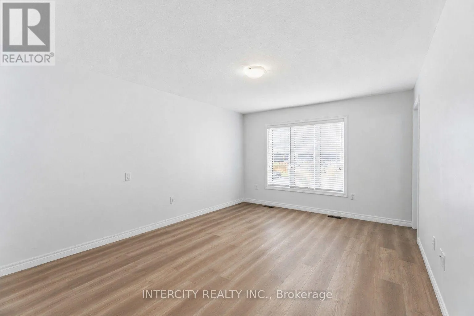 1 PELICAN LANE