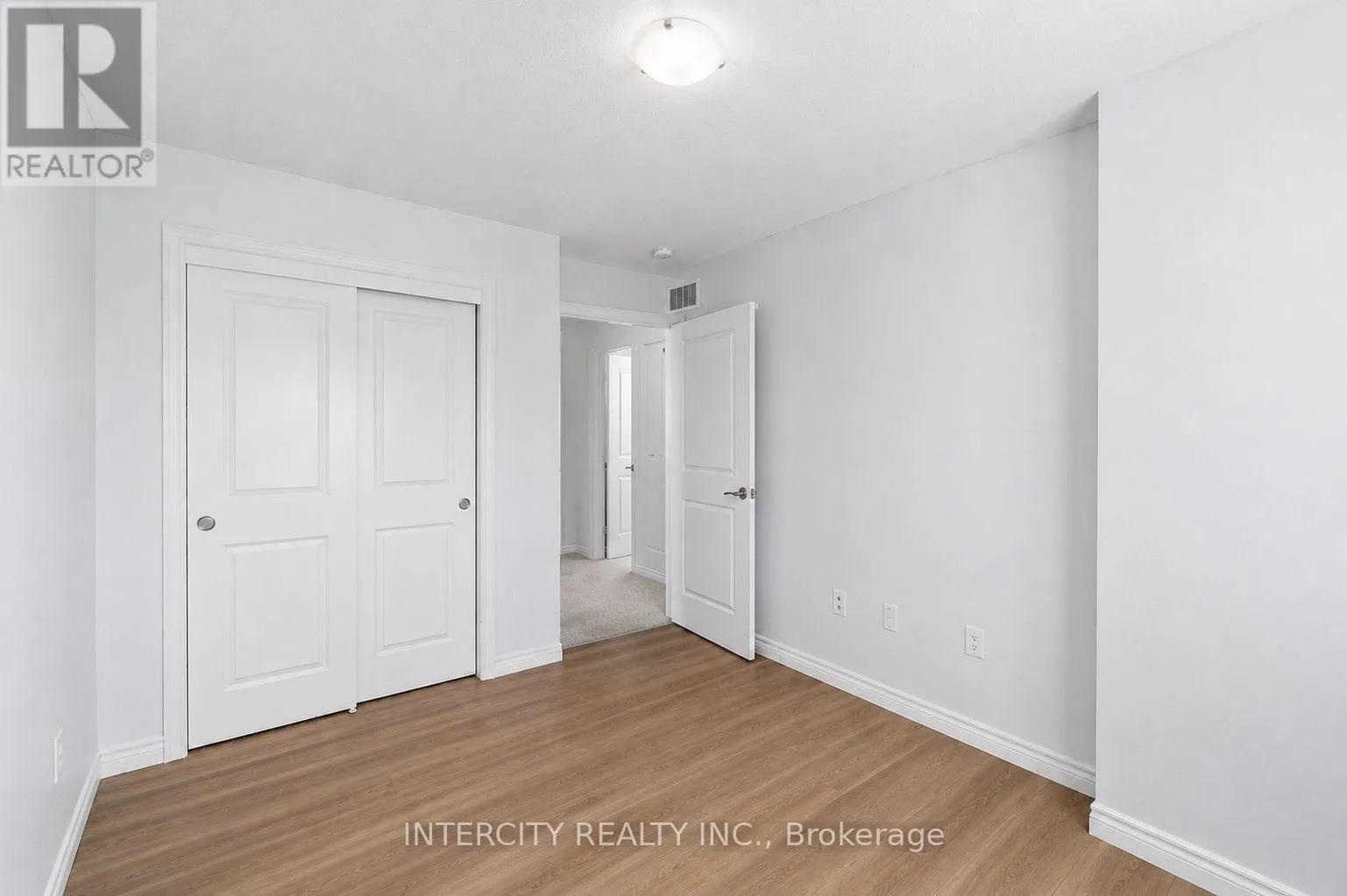 1 PELICAN LANE
