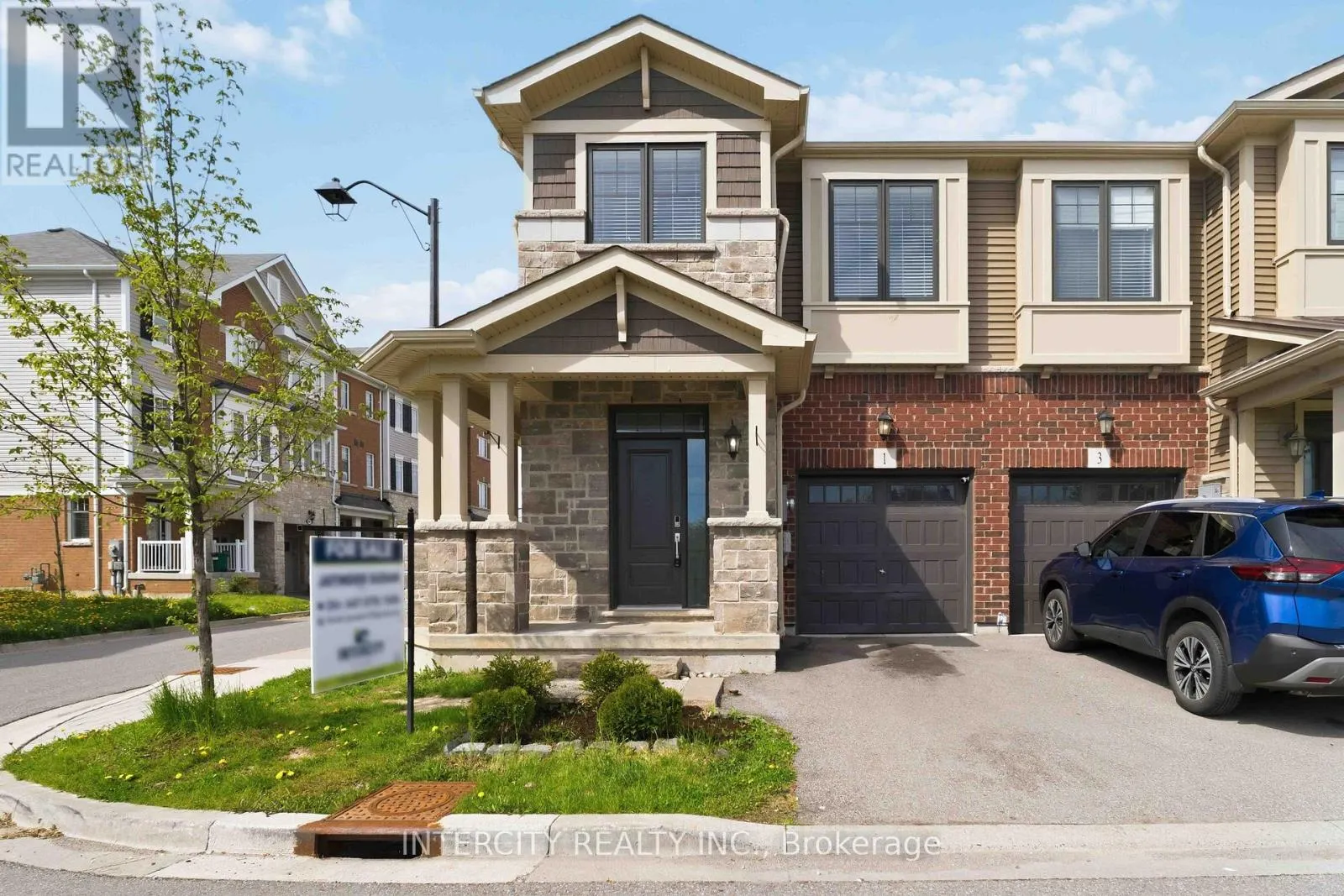 1 PELICAN LANE