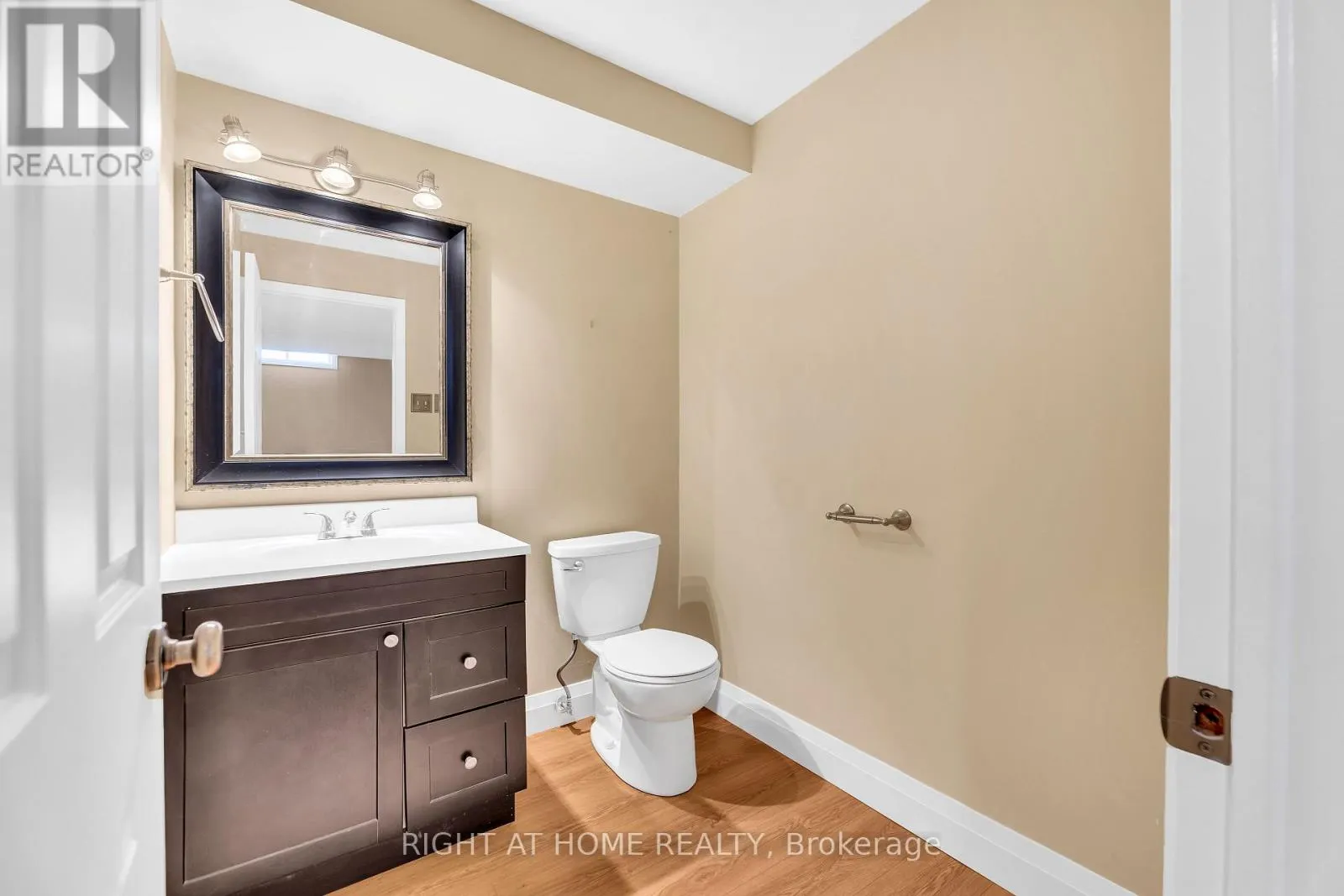 3 - 104 WOODLAWN ROAD E