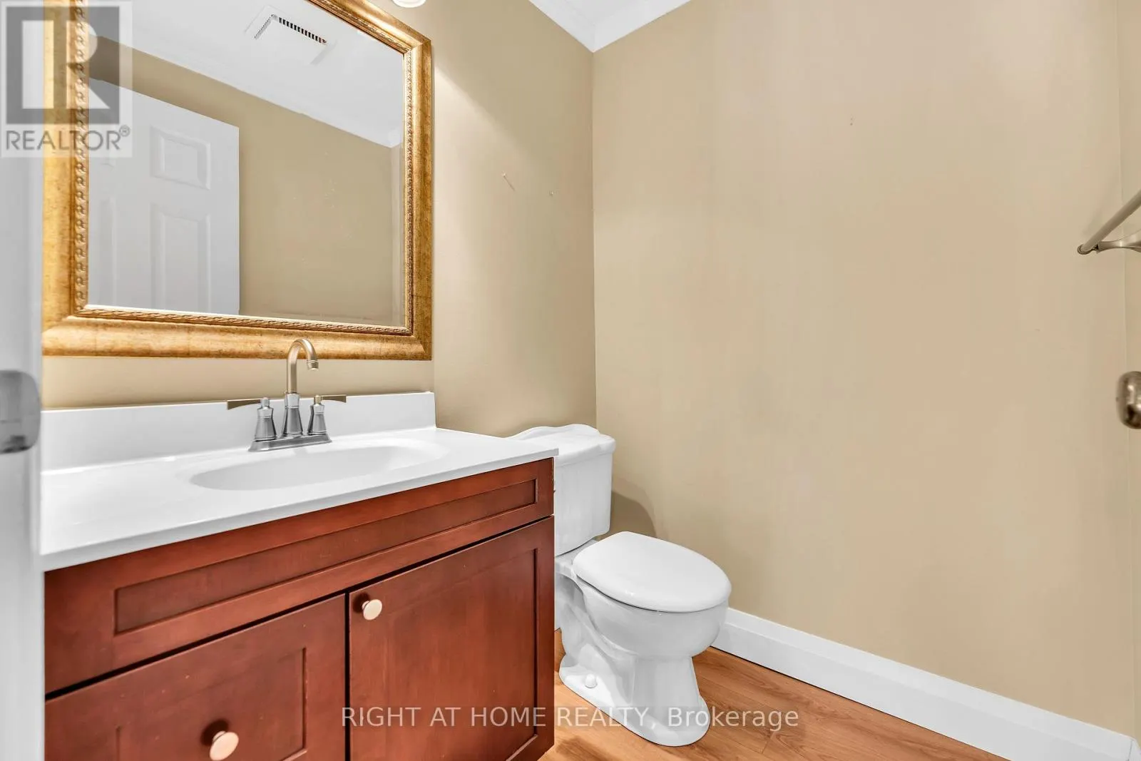 3 - 104 WOODLAWN ROAD E