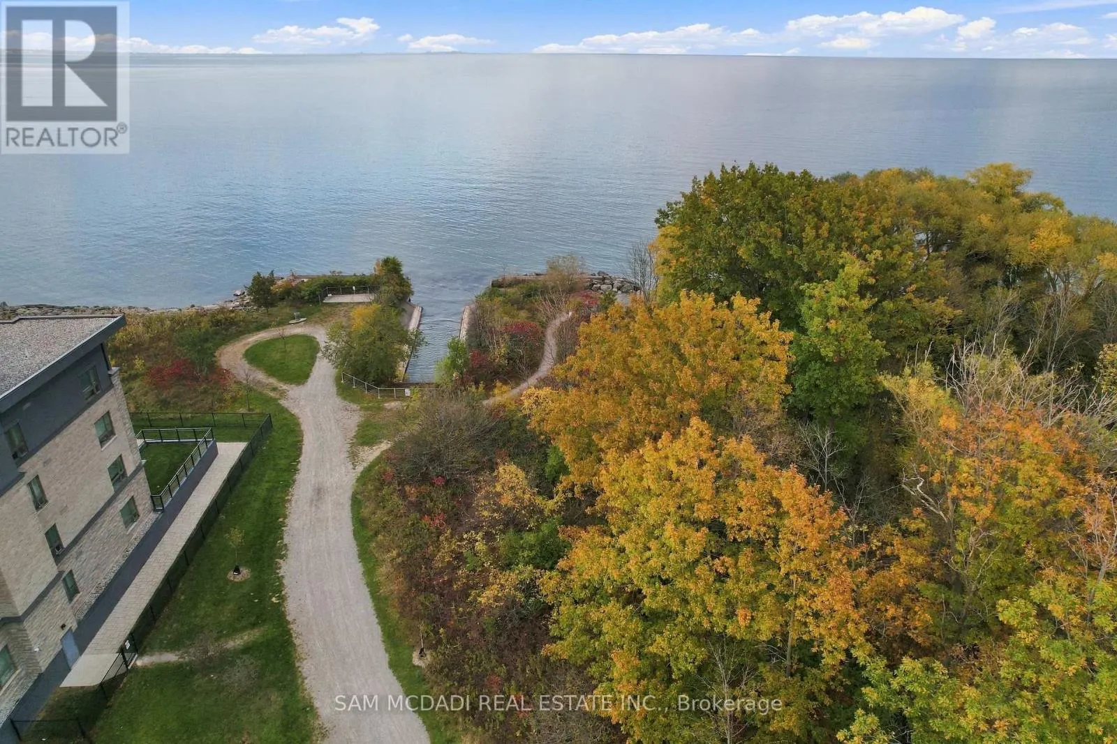 1 SOUTHSHORE CRESCENT