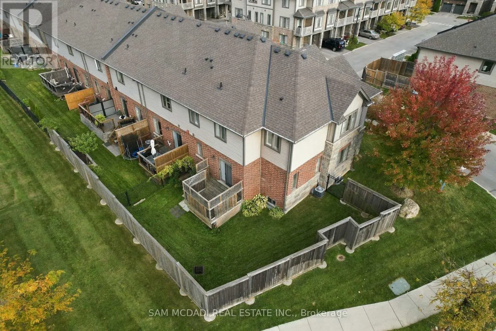 1 SOUTHSHORE CRESCENT