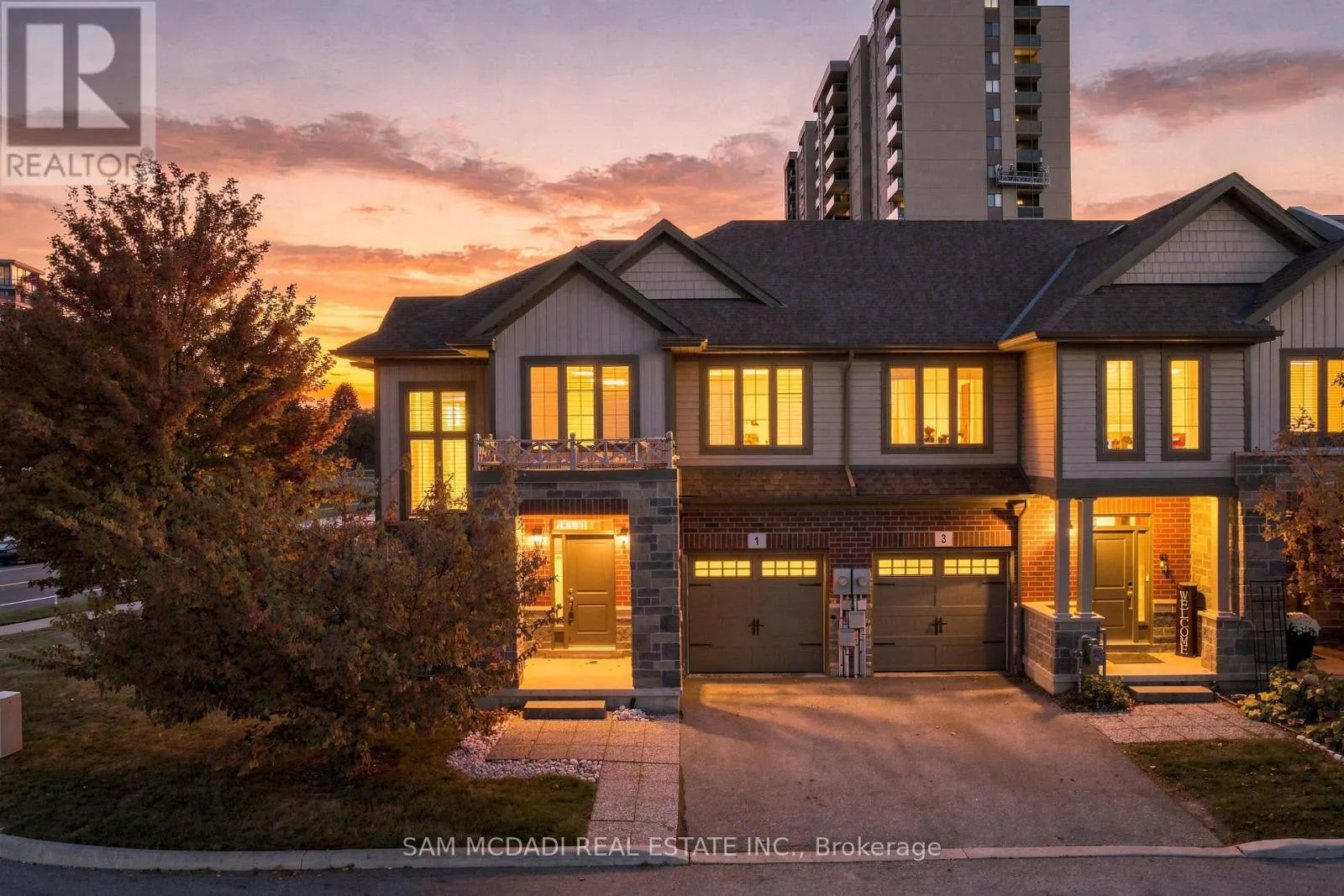 1 SOUTHSHORE CRESCENT