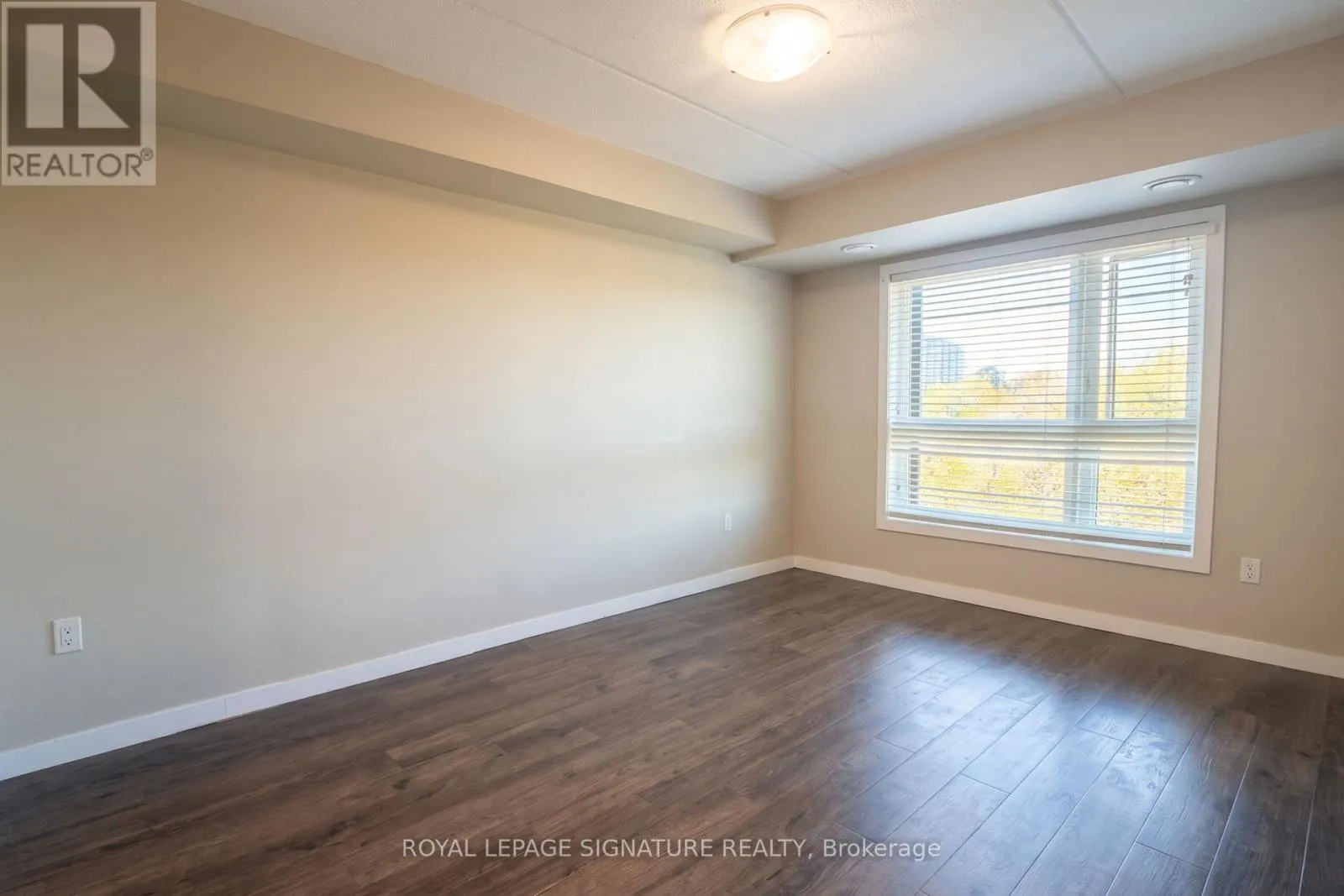 304 - 25 KAY CRESCENT