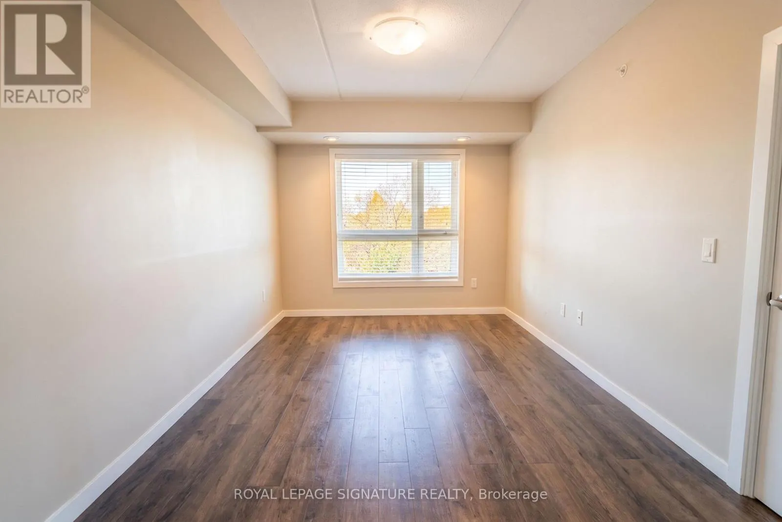 304 - 25 KAY CRESCENT