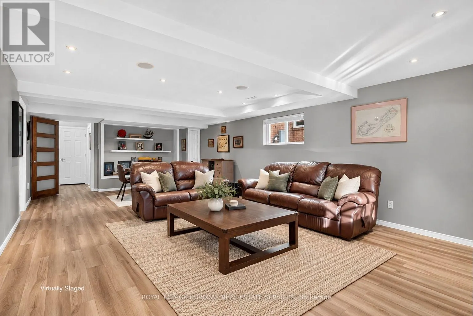 4 VANCE CRESCENT