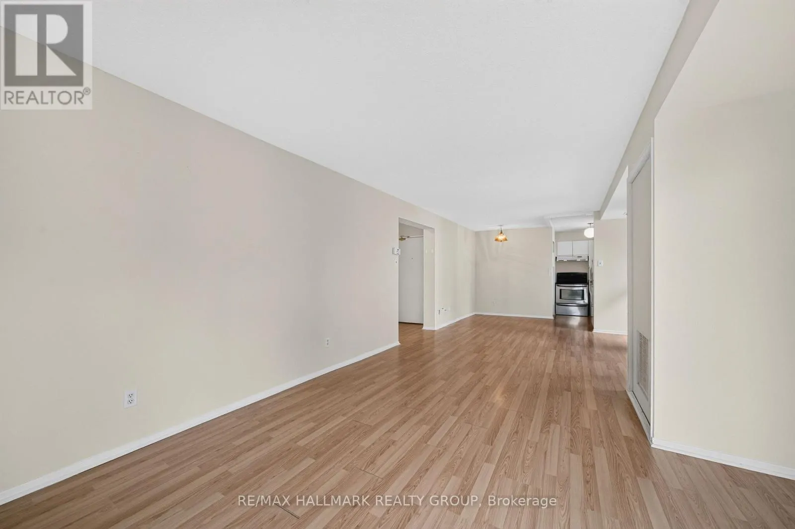 1203 - 200 BAY STREET