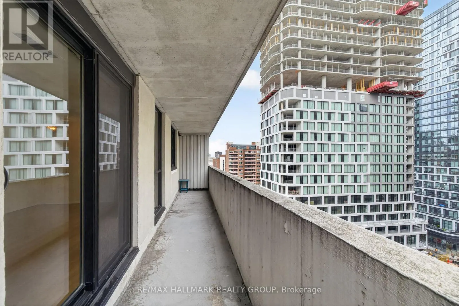 1203 - 200 BAY STREET