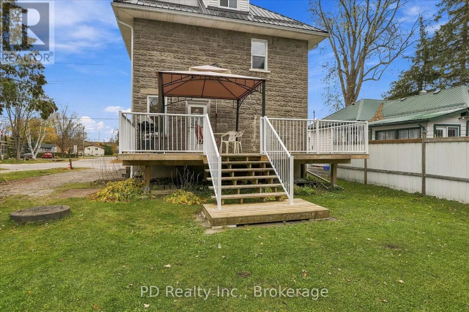 59 KING ST STREET W