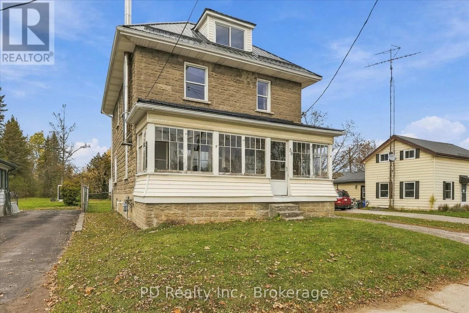 59 KING ST STREET W