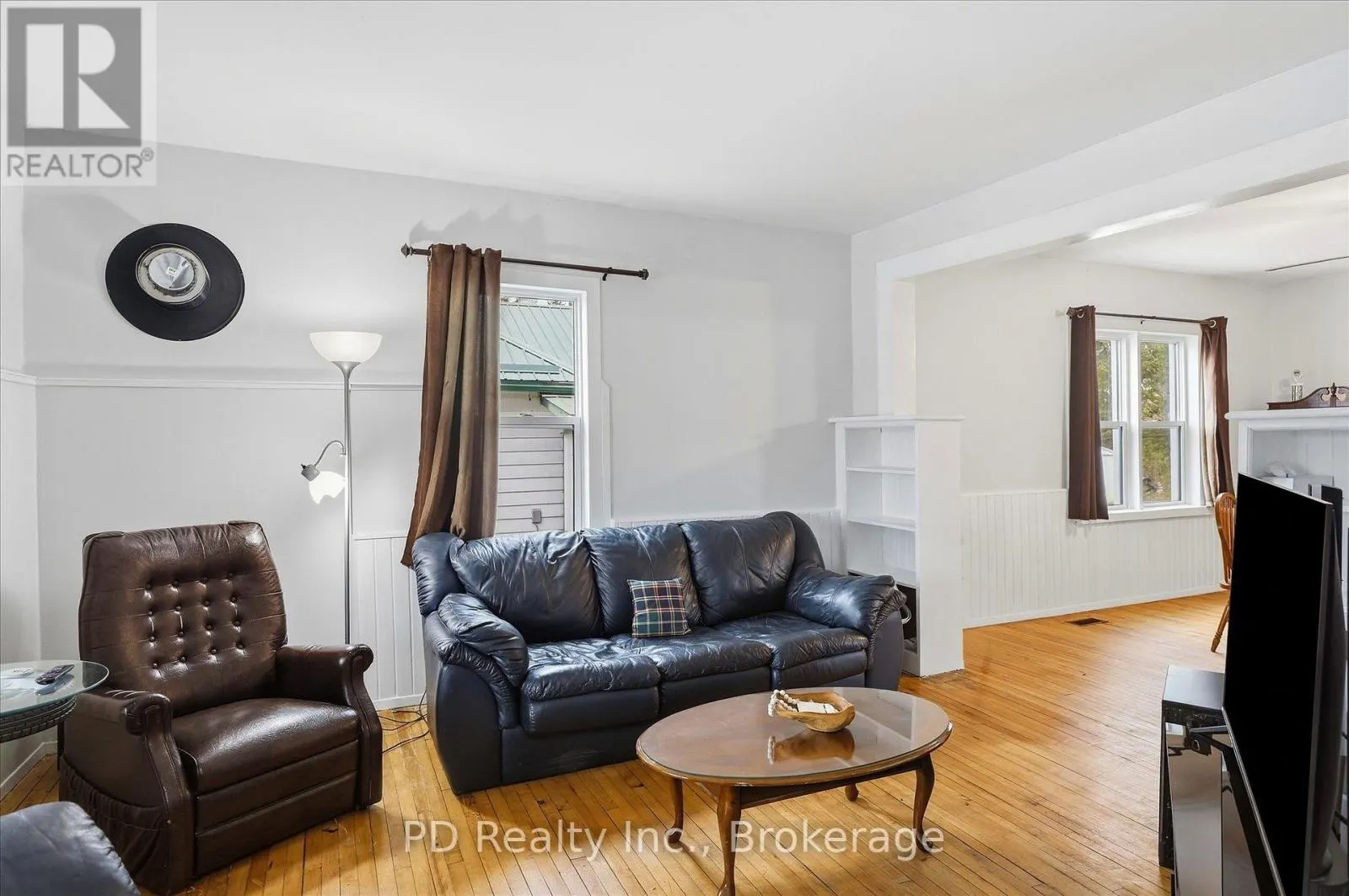 59 KING ST STREET W