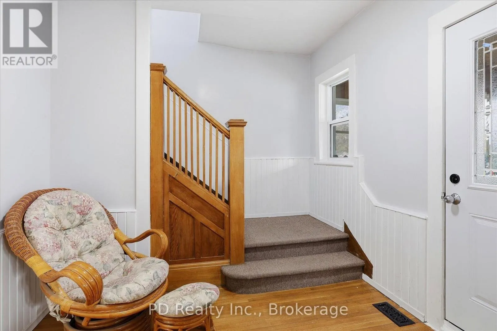 59 KING ST STREET W