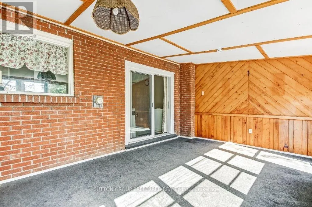 39 METCALFE CRESCENT