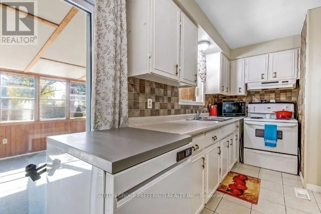 39 METCALFE CRESCENT