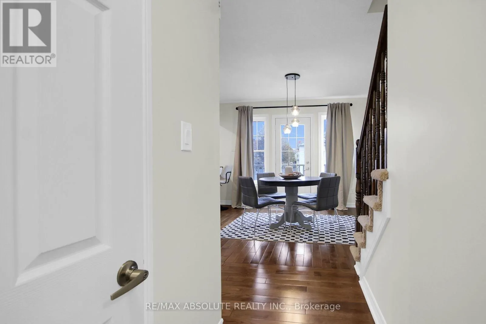501 SEDGEBROOK WAY