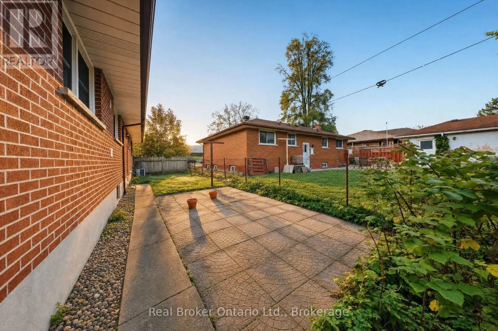 88 SUNNYLEA CRESCENT
