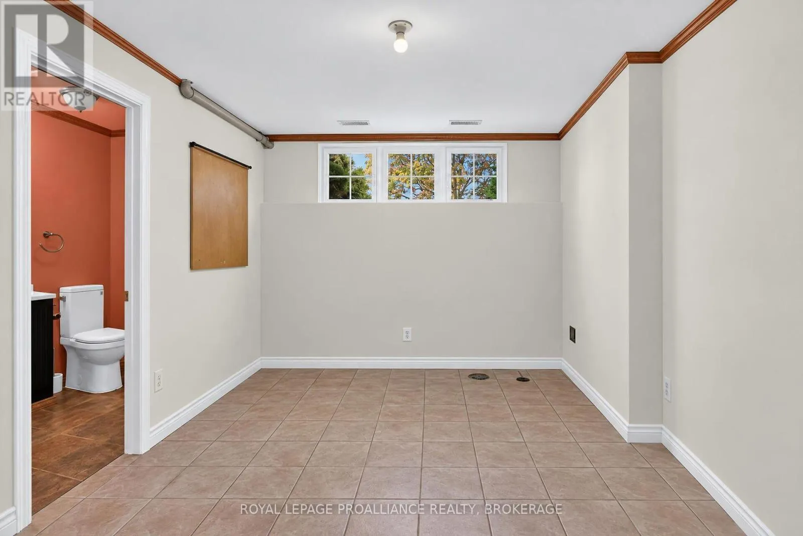 1132 HALIFAX DRIVE