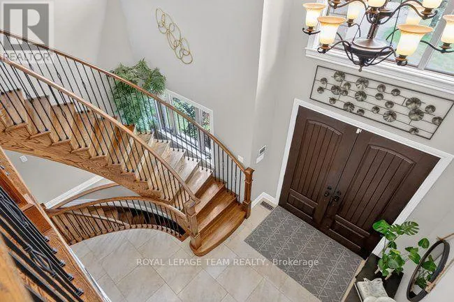 1425 BALMORAL DRIVE