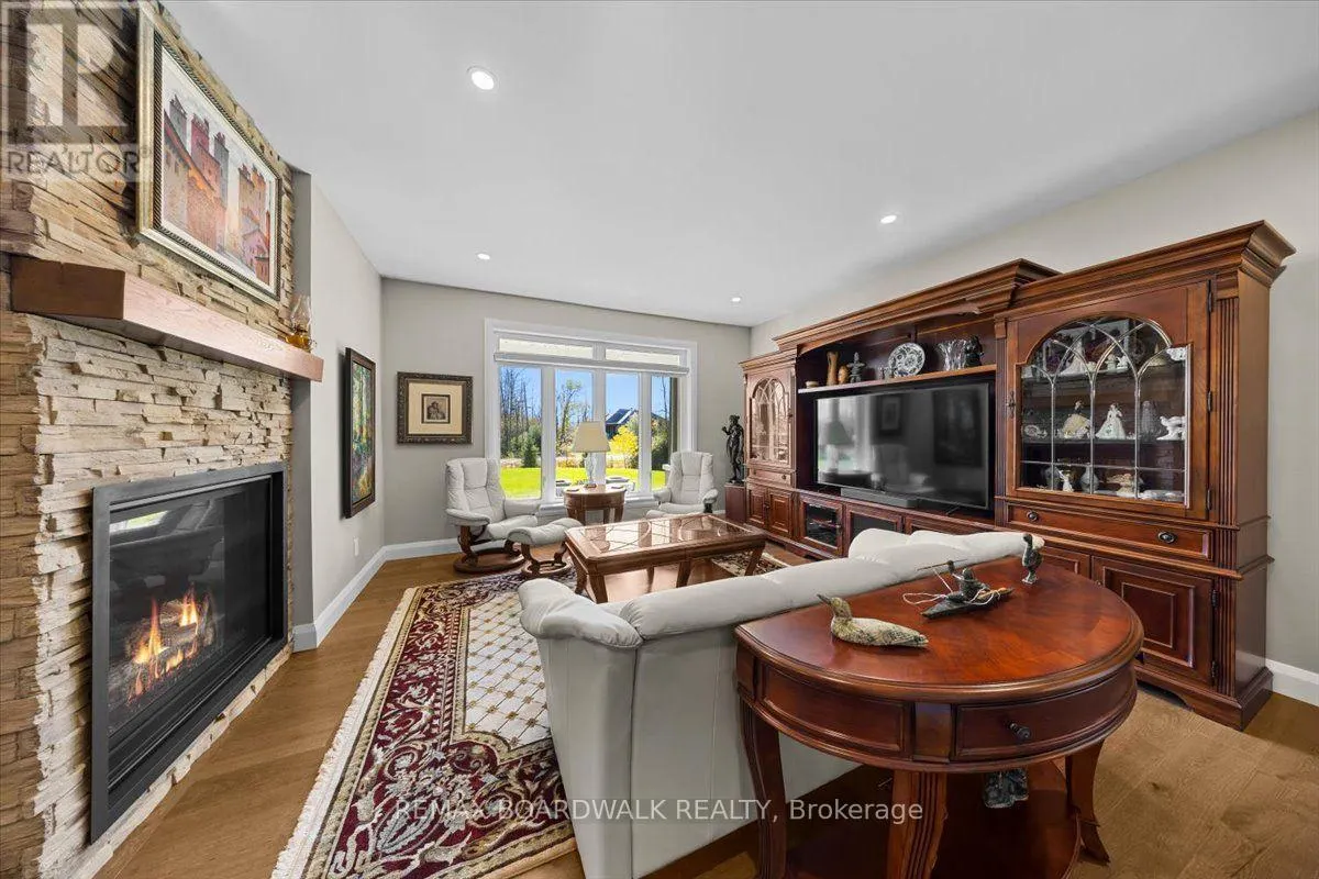 384 GEORGINA STREET