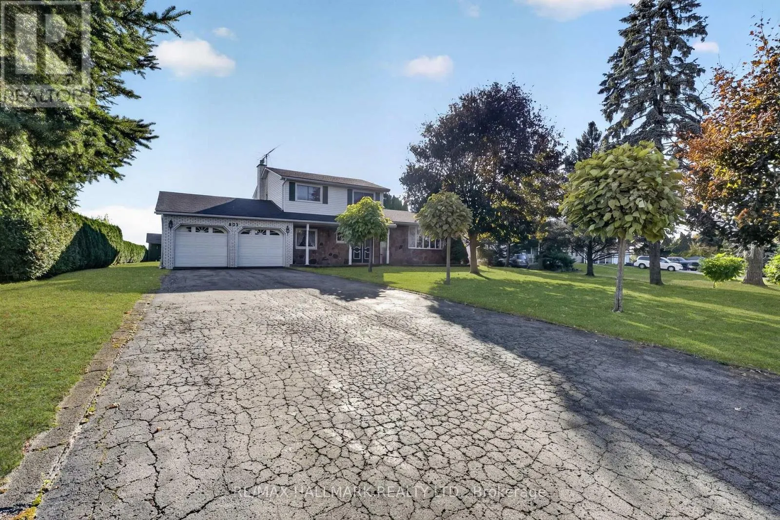 697 RIDGE ROAD W